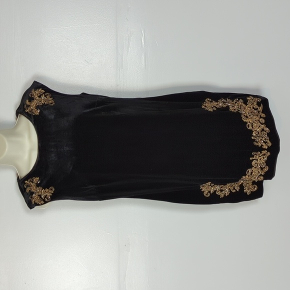 White House Black Market NWT Embroidered Velvet Shift Dress - Picture 1 of 11
